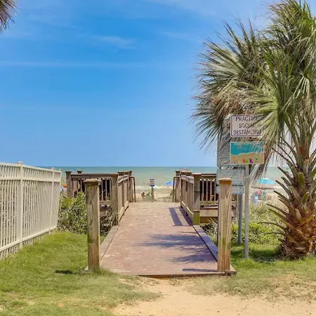 Walk 2 Beach, Boardwalk & All Broadway Attractions